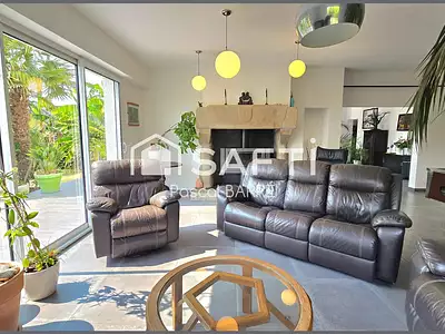 Maison, 301 m²