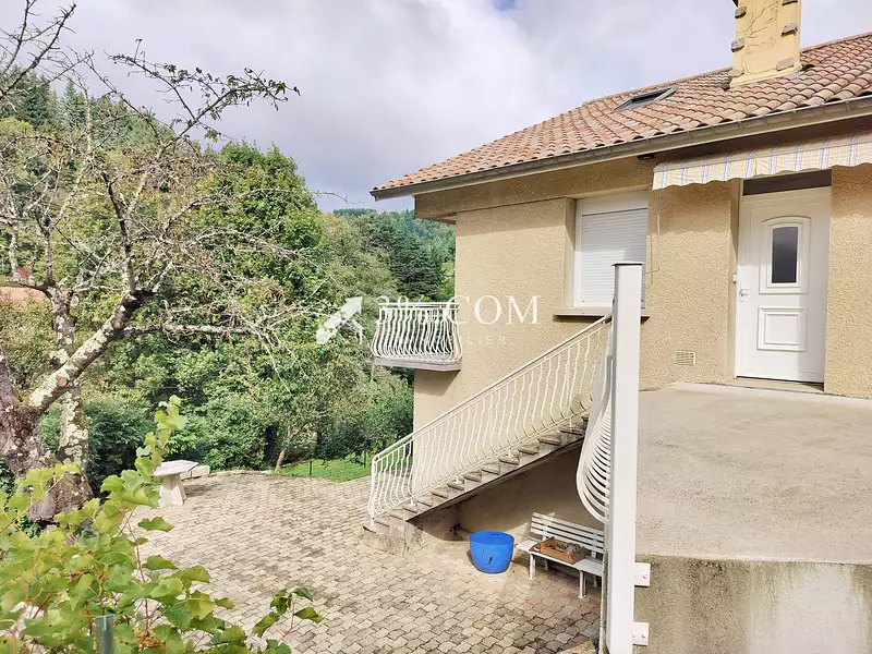 Maison, 198 m²