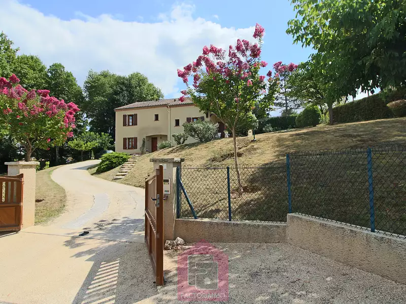 Maison, 150 m²