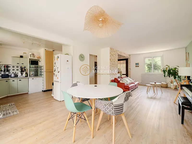 Maison, 145 m²