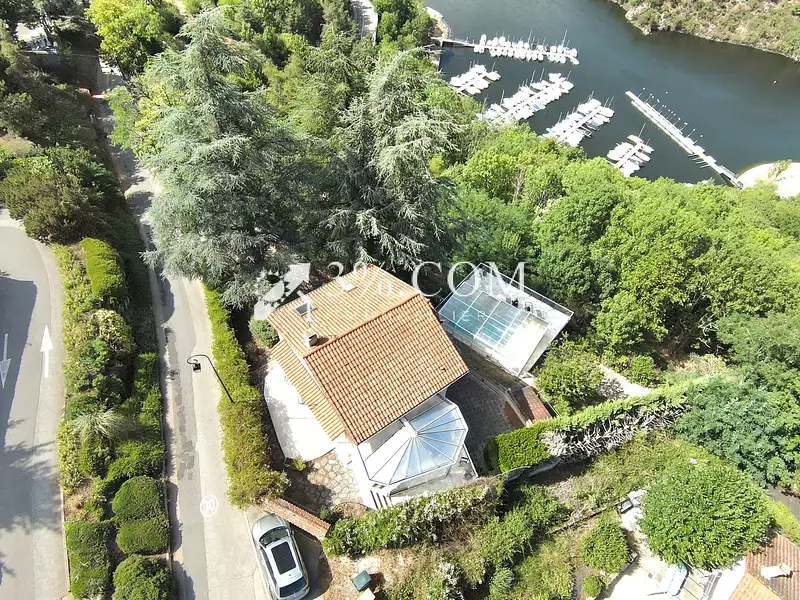 Maison, 197 m²