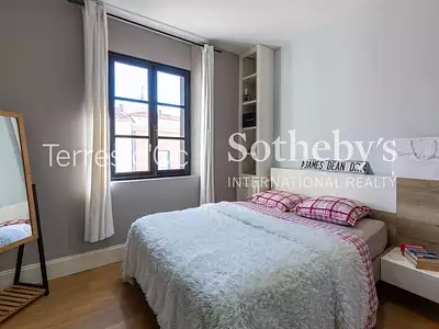 Maison, 245 m²