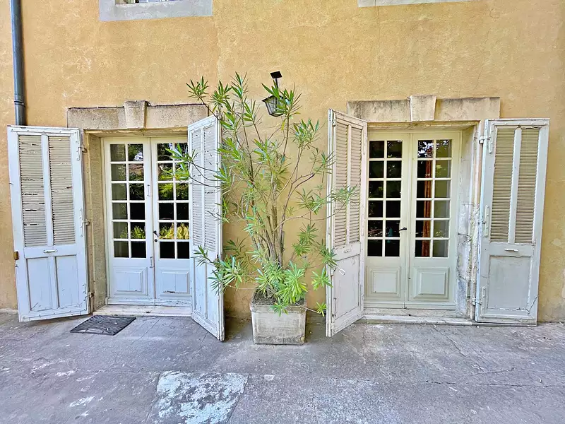 Maison, 751 m²