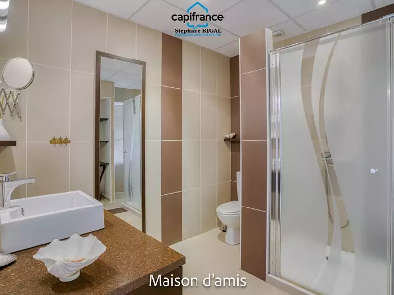 Maison, 210 m²