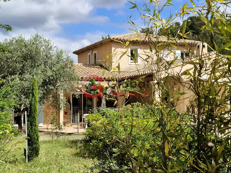 Maison, 153 m²