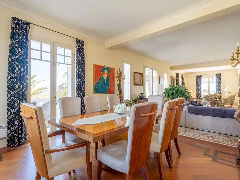 Maison, 338 m²