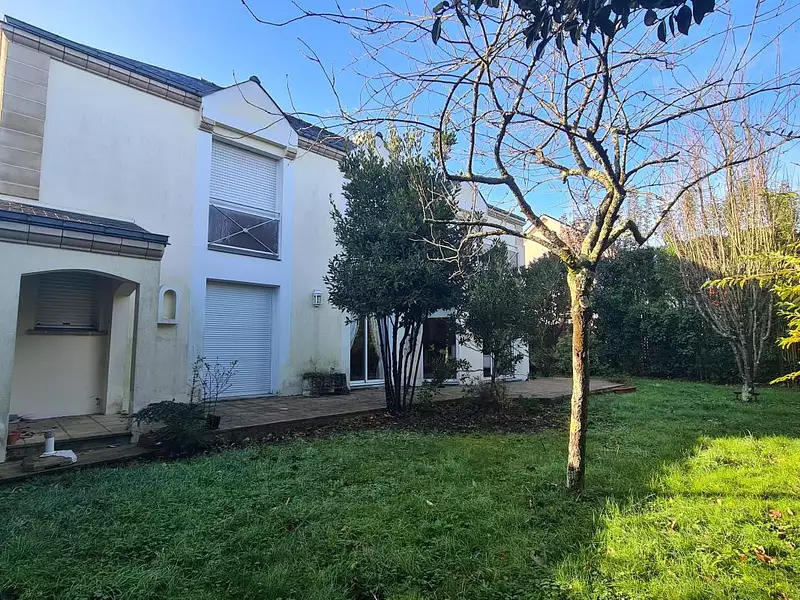 Maison, 220 m²
