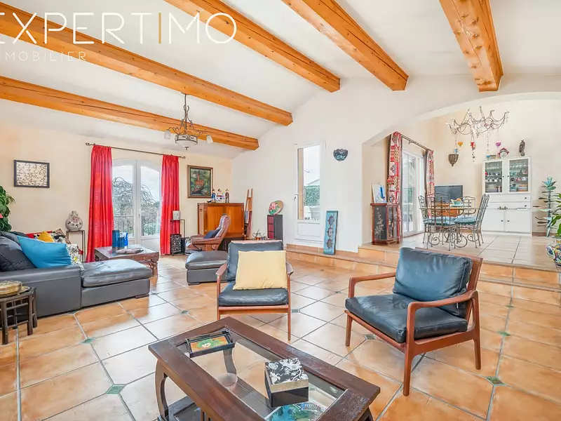 Maison, 167 m²