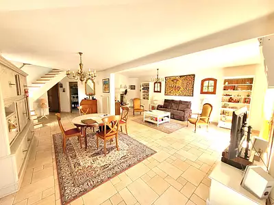 Maison, 283 m²