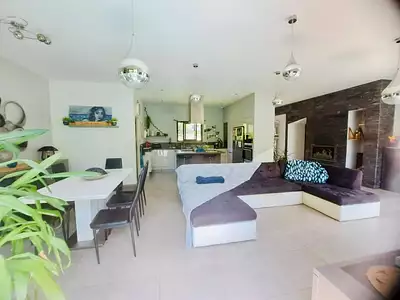 Maison, 138 m²