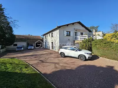 Maison, 235 m²