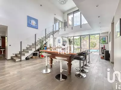 Maison, 343 m²