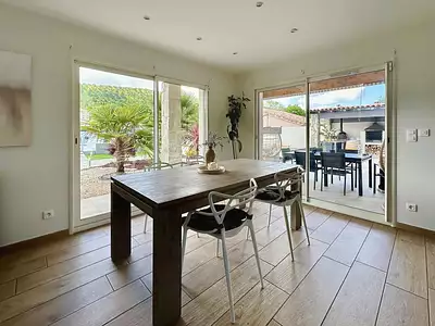 Maison, 166 m²