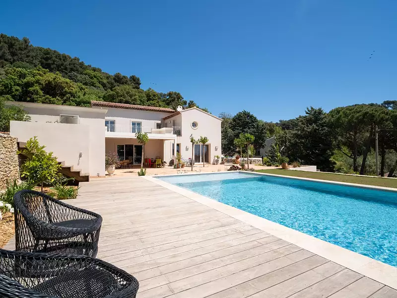 Maison, 268 m²