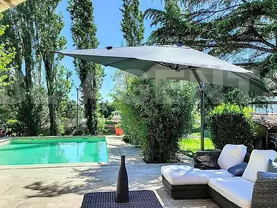 Maison, 200 m²