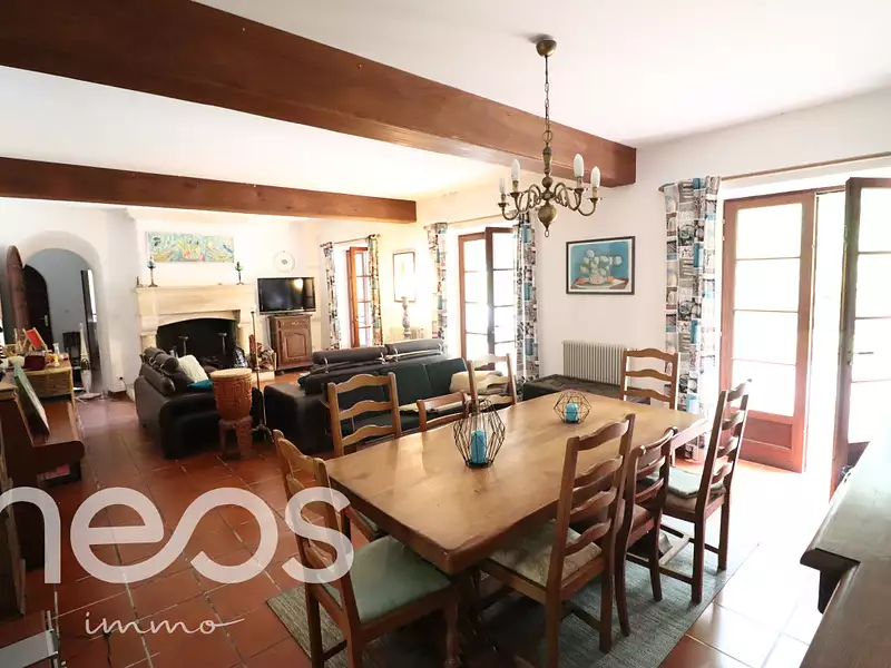 Maison, 280 m²