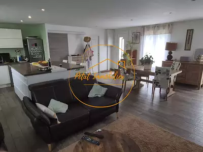 Maison, 114 m²
