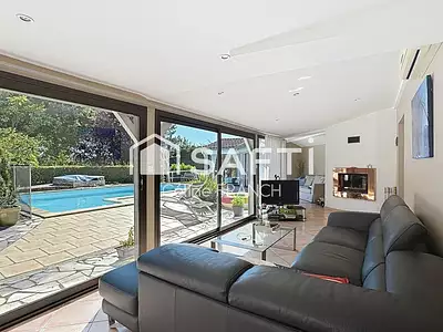 Maison, 240 m²