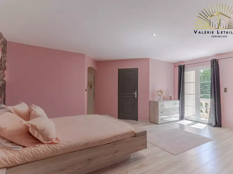 Maison, 180 m²