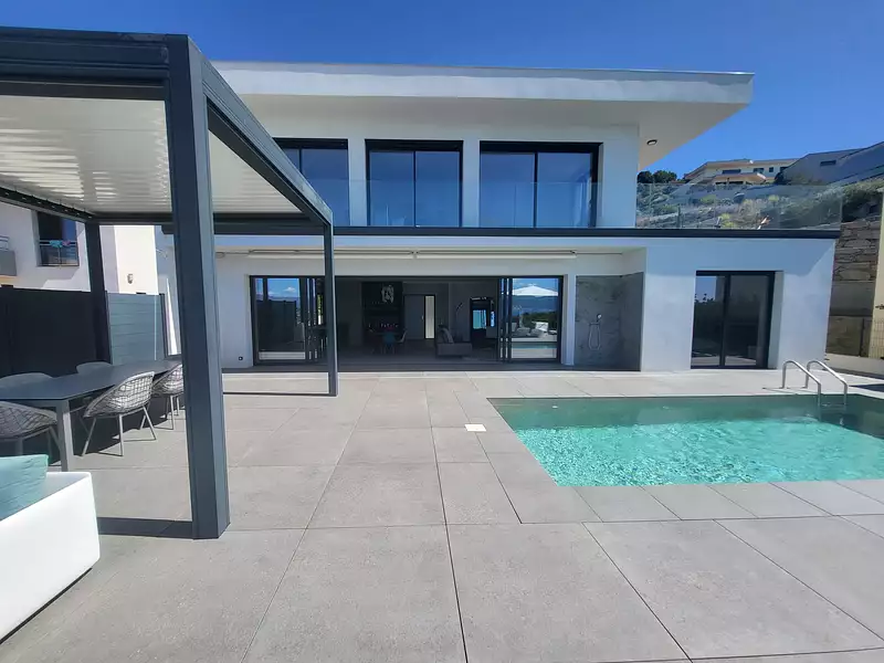 Maison, 211 m²