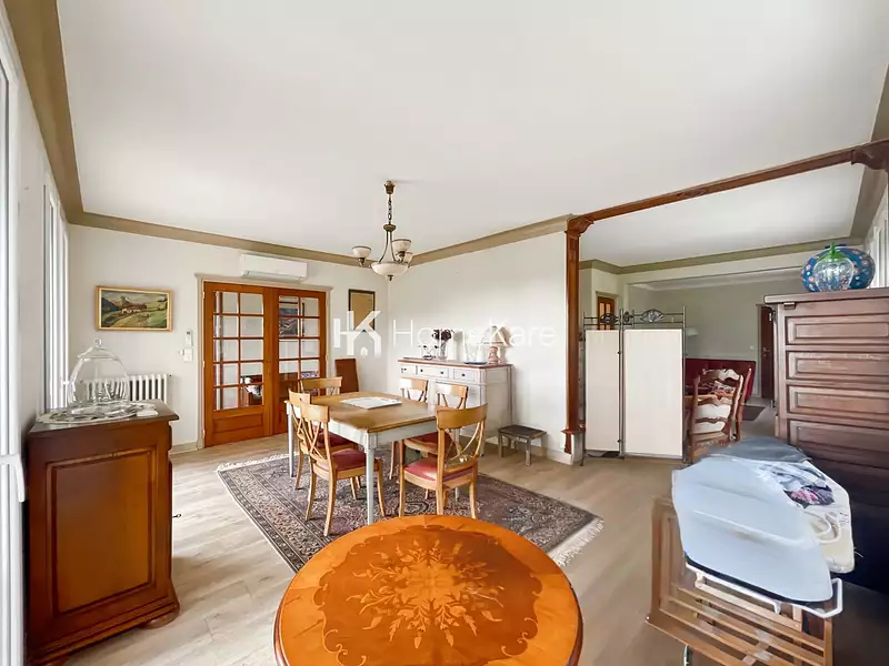 Maison, 263 m²