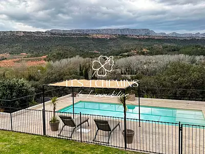 Maison, 220 m²