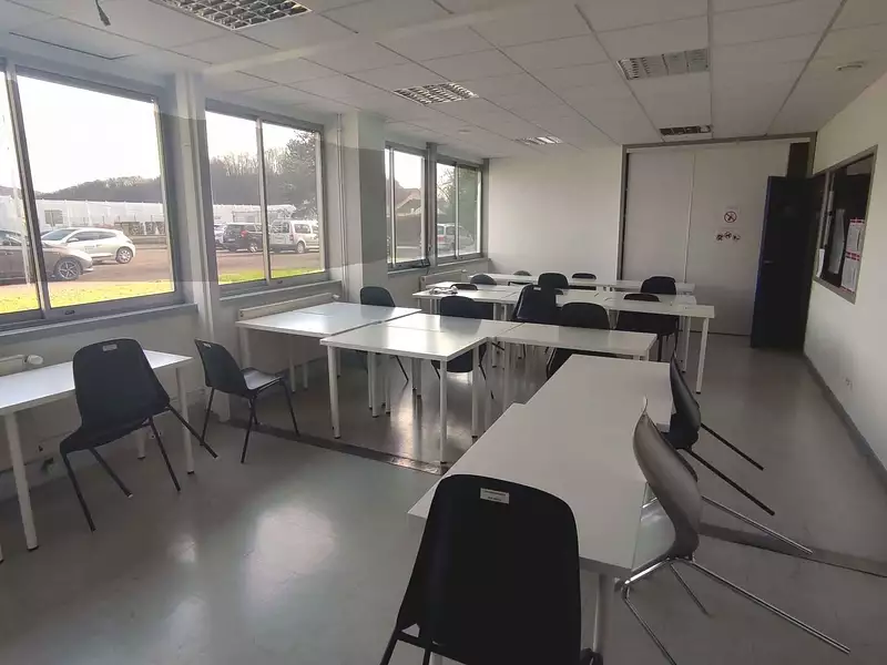 Divers, 300 m²