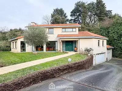 Maison, 235 m²