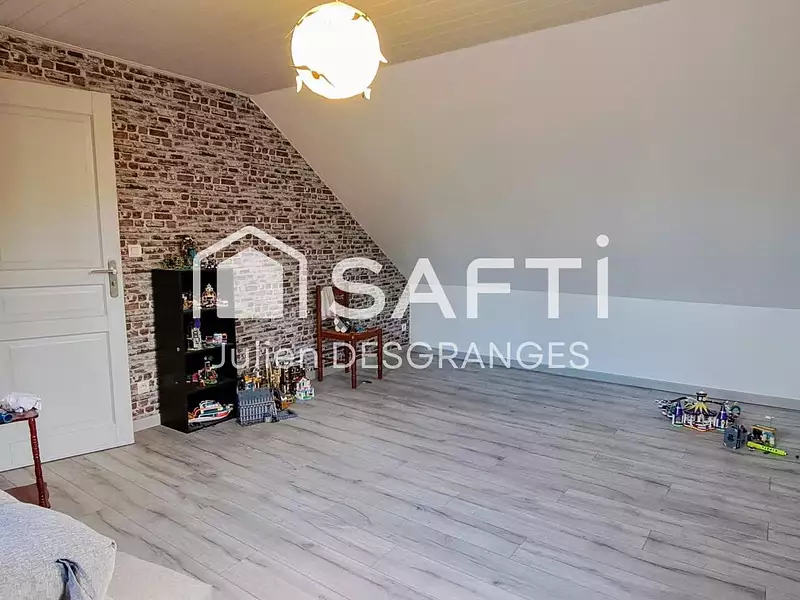 Maison, 242 m²