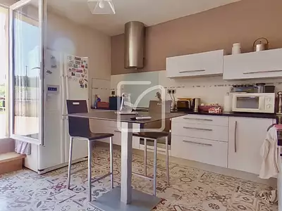 Maison, 250 m²