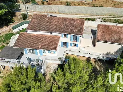 Maison, 233 m²