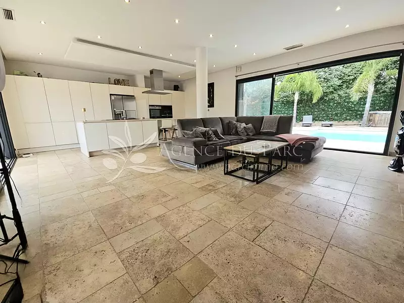 Maison, 200 m²