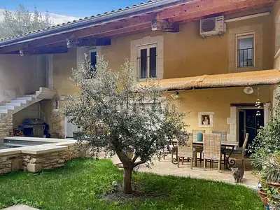 Maison, 245 m²