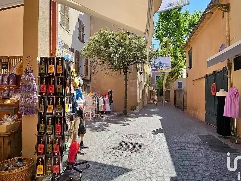 Divers, 20 m²