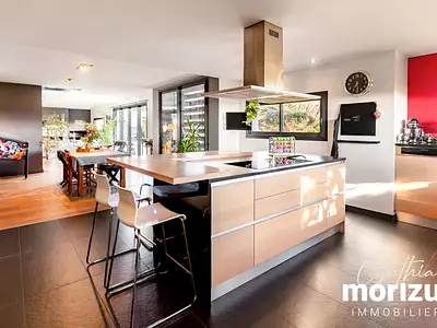 Maison, 251 m²