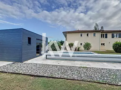 Maison, 220 m²