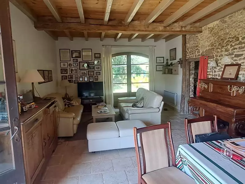 Maison, 176 m²