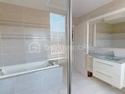 Maison, 163 m²