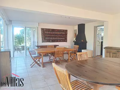 Maison, 225 m²