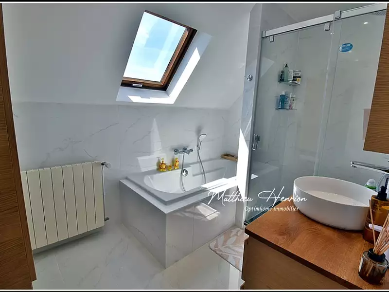 Maison, 185 m²