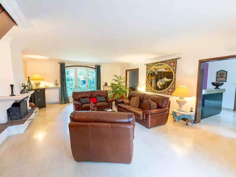Maison, 370 m²