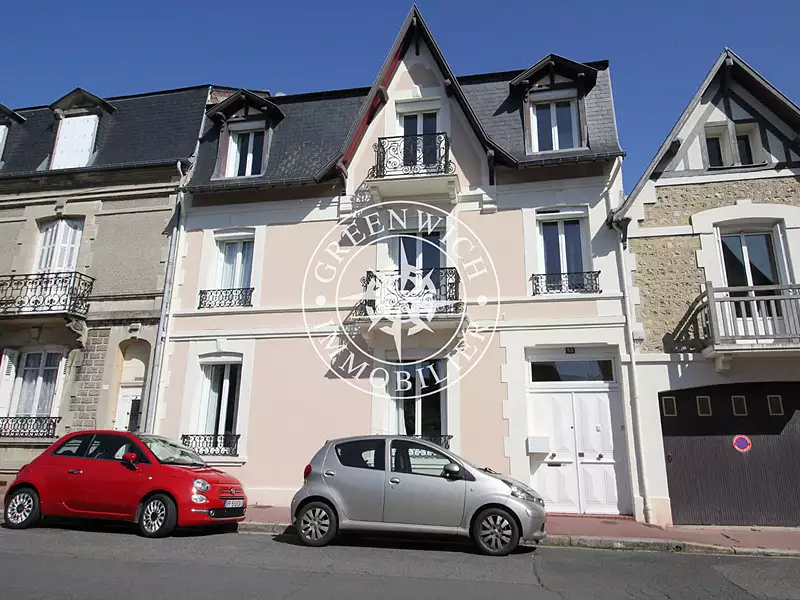 Maison, 165 m²