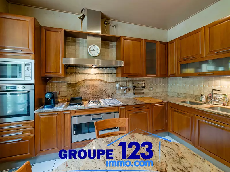 Maison, 342 m²