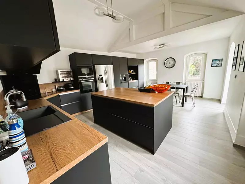 Maison, 580 m²