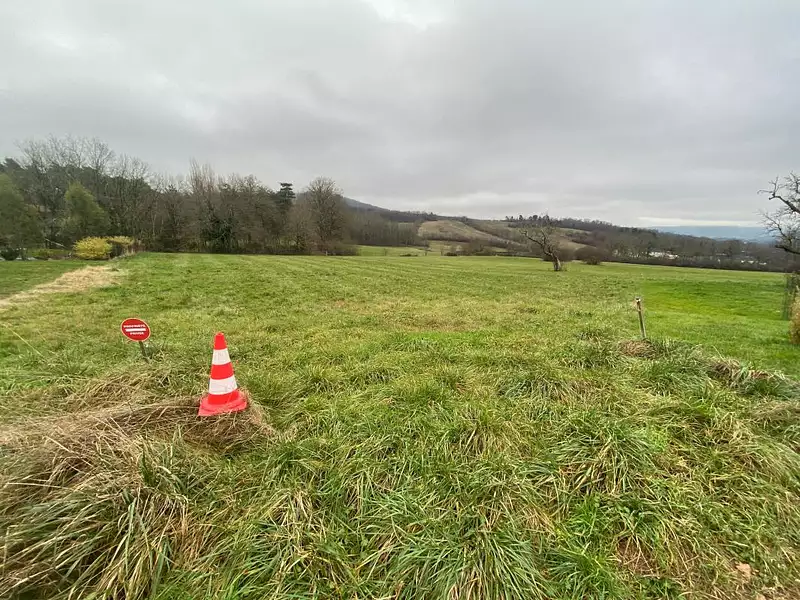 Terrain, 3 000 m²
