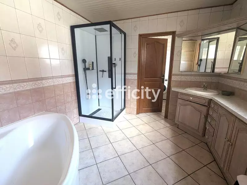 Maison, 155 m²