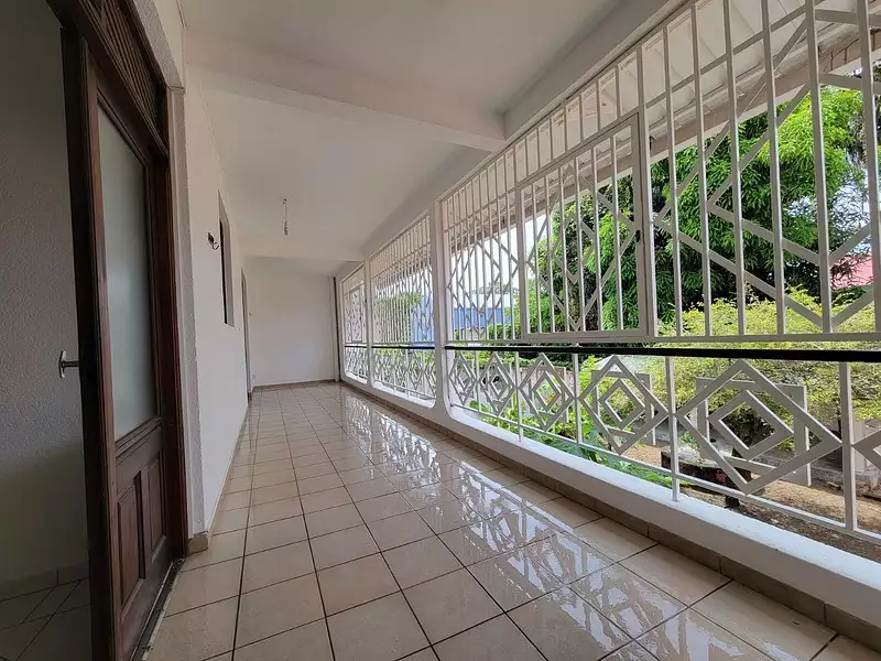 Immeuble, 298 m²