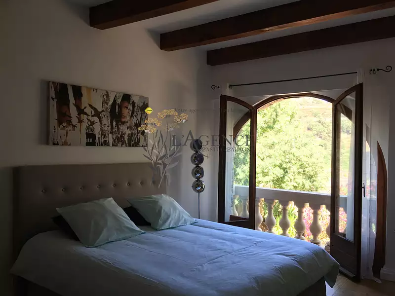 Maison, 271 m²