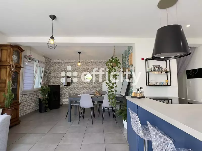 Maison, 94 m²