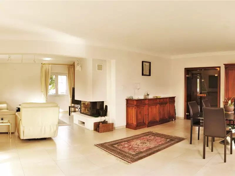 Maison, 200 m²